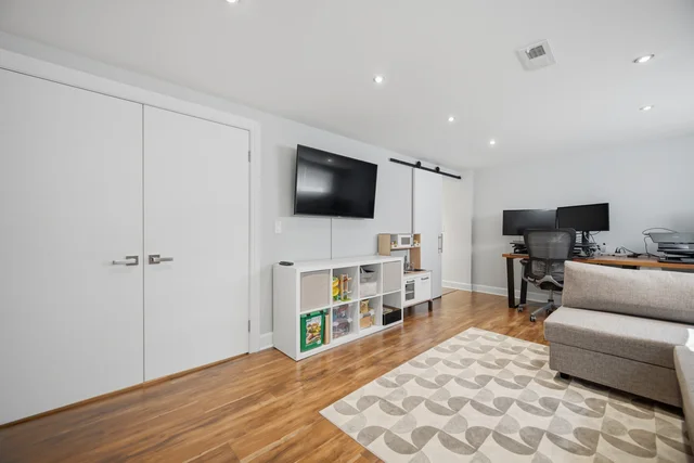1 Lagos Road, Etobicoke - photo 34
