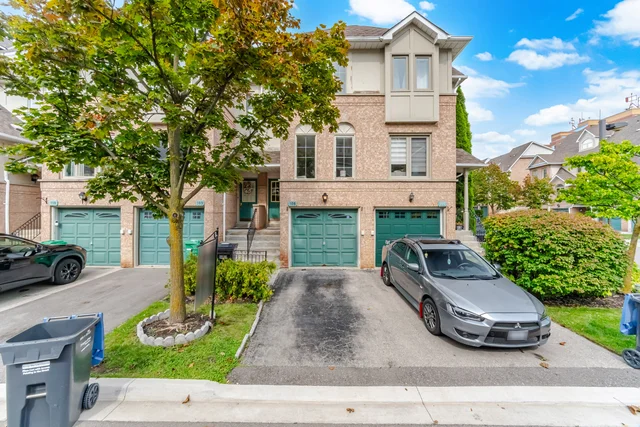 #108-1050 Bristol Road West, Mississauga - photo 1