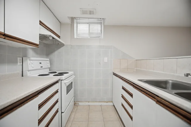 122 Parsell Square, Scarborough - photo 34