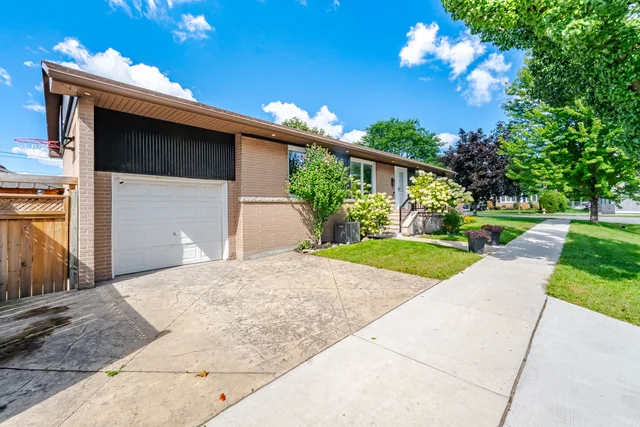 15 Velma Drive, Etobicoke - photo 5