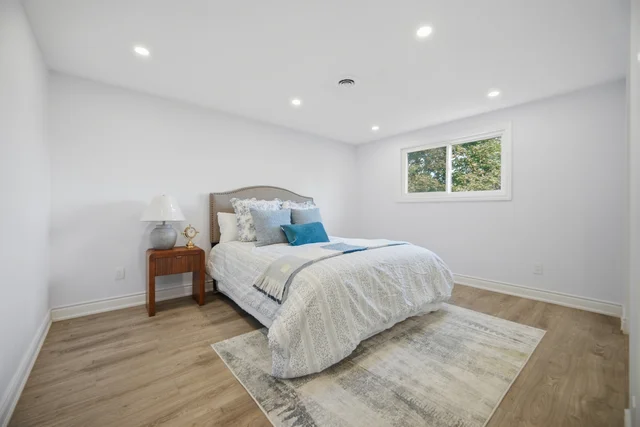 731 Elgin Street North, Cambridge - photo 23