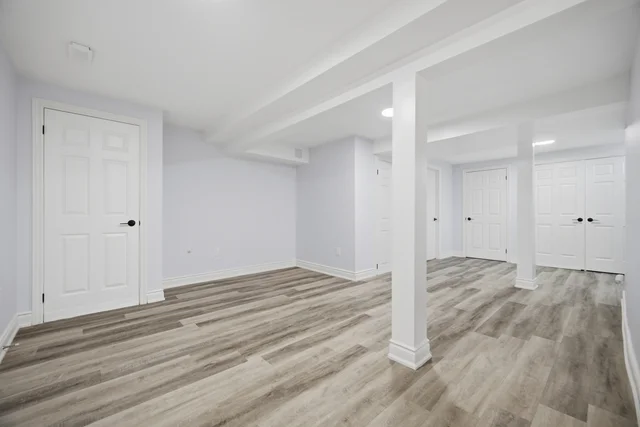 731 Elgin Street North, Cambridge - photo 32