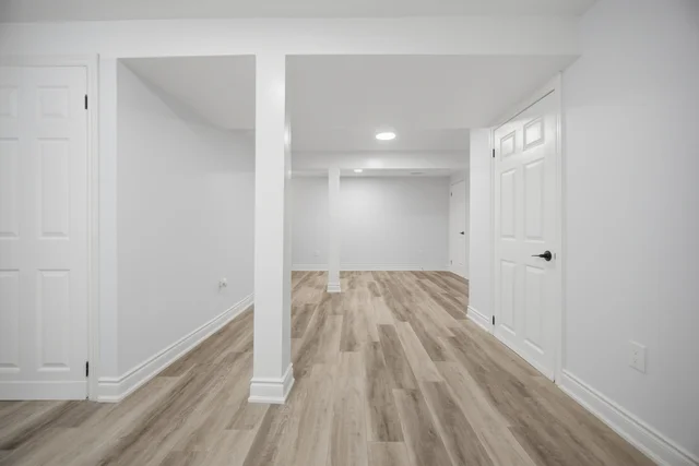 731 Elgin Street North, Cambridge - photo 35