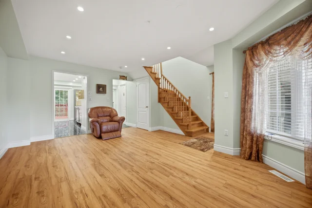 213 Fernforest Drive, Brampton - photo 10