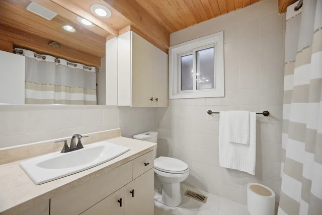 15 Shoreview Drive, Scarborough - photo 24