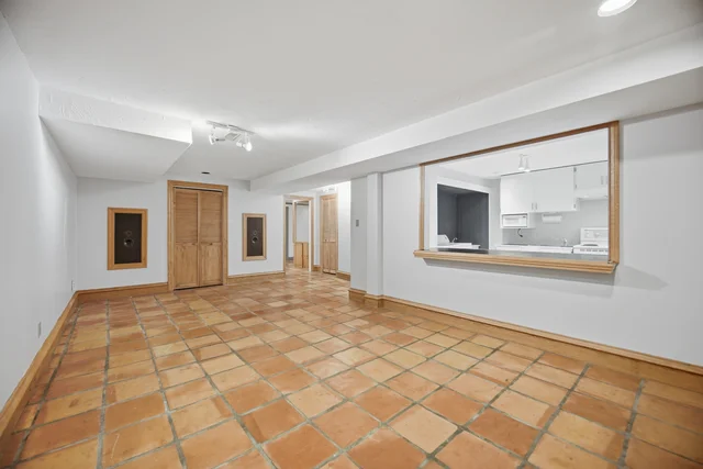15 Shoreview Drive, Scarborough - photo 33