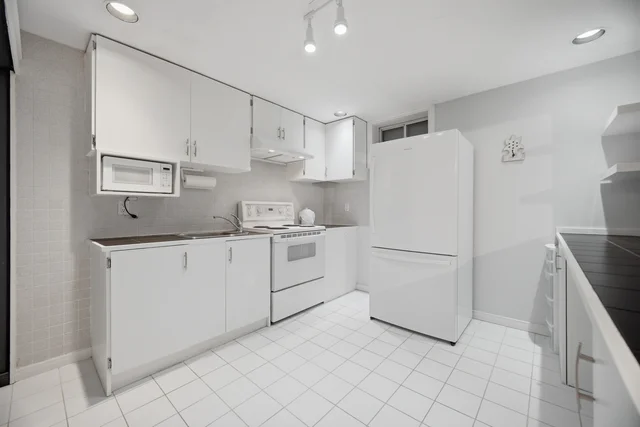 15 Shoreview Drive, Scarborough - photo 34