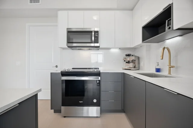 #1309-204 Burnhamthorpe Road East, Mississauga - photo 11