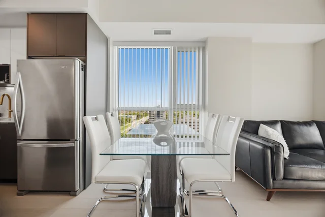 #1309-204 Burnhamthorpe Road East, Mississauga - photo 15