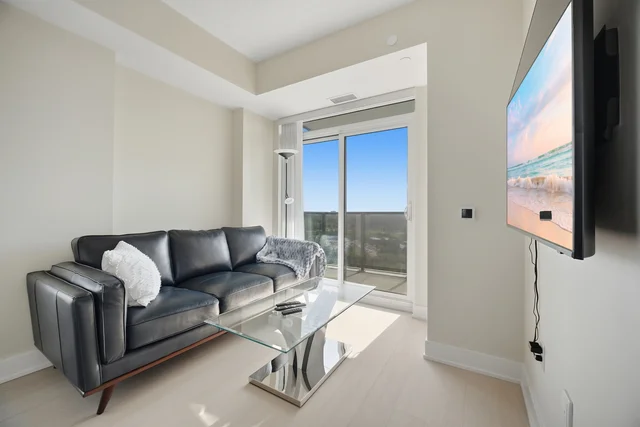 #1309-204 Burnhamthorpe Road East, Mississauga - photo 19
