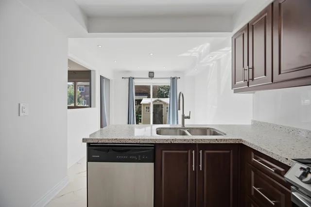 4569 Pemmican Trail, Mississauga - photo 22