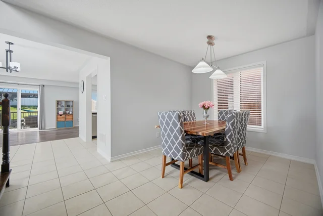182 Thomas Avenue, Brantford - photo 15