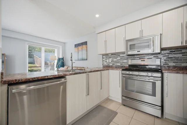 182 Thomas Avenue, Brantford - photo 20