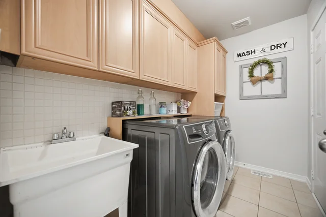182 Thomas Avenue, Brantford - photo 30