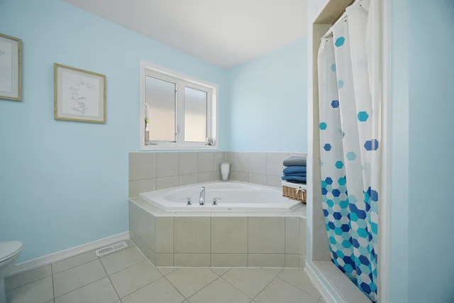 182 Thomas Avenue, Brantford - photo 40