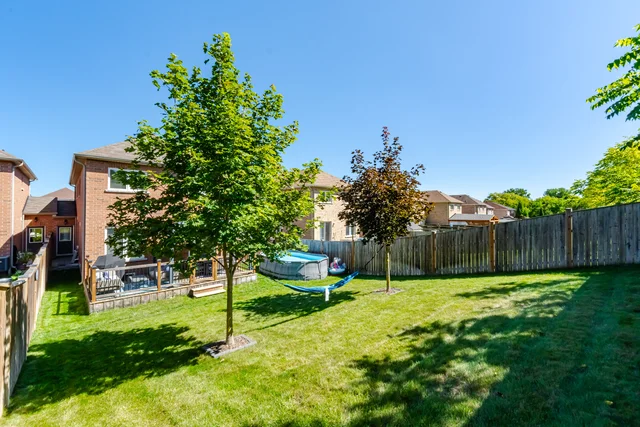 182 Thomas Avenue, Brantford - photo 64