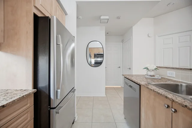 #205-455 Rosewell Avenue, Toronto - photo 13