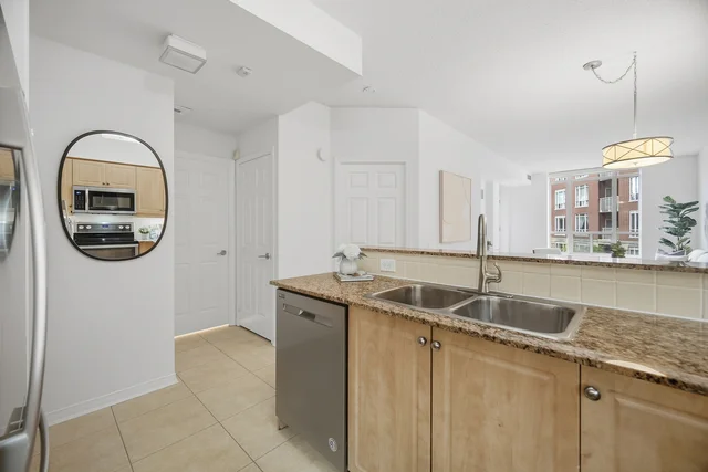 #205-455 Rosewell Avenue, Toronto - photo 14