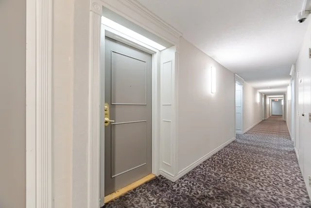 #816-155 Hillcrest Avenue, Mississauga - photo 4