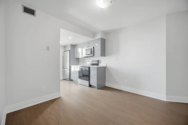 #816-155 Hillcrest Avenue, Mississauga - photo 9