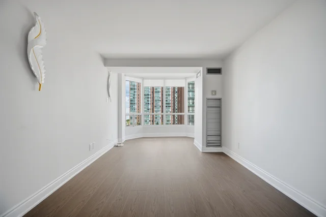 #816-155 Hillcrest Avenue, Mississauga - photo 17