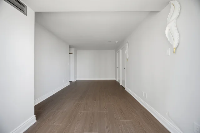 #816-155 Hillcrest Avenue, Mississauga - photo 18