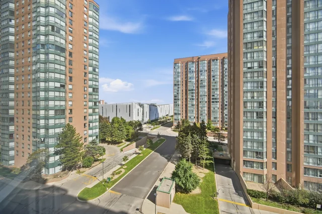 #816-155 Hillcrest Avenue, Mississauga - photo 21