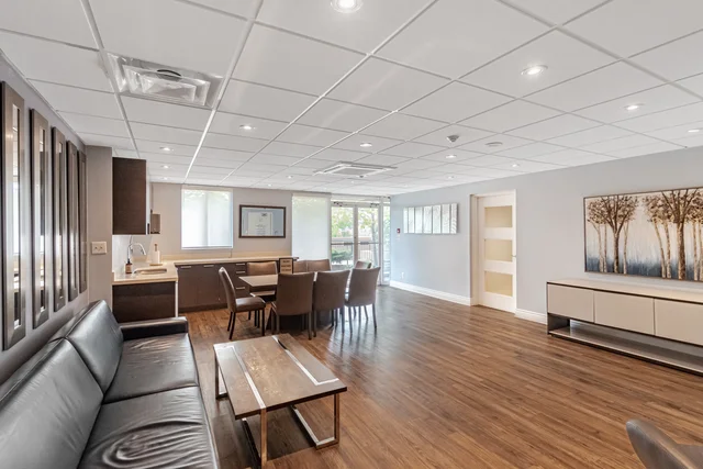 #816-155 Hillcrest Avenue, Mississauga - photo 32