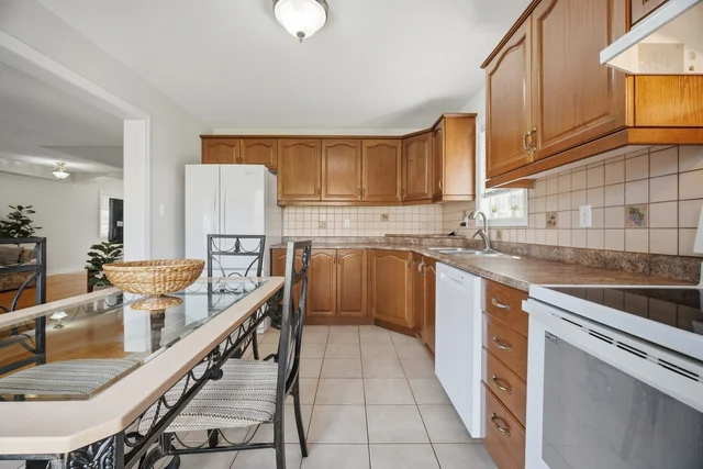 30 Maple Beach Crescent, Brampton - photo 18