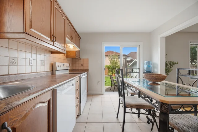 30 Maple Beach Crescent, Brampton - photo 22