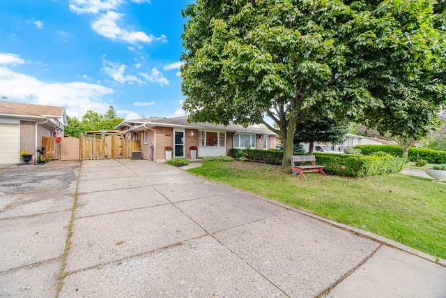 1310 Redbank Crescent, Oakville - photo 5