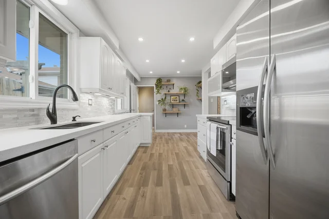 1310 Redbank Crescent, Oakville - photo 13