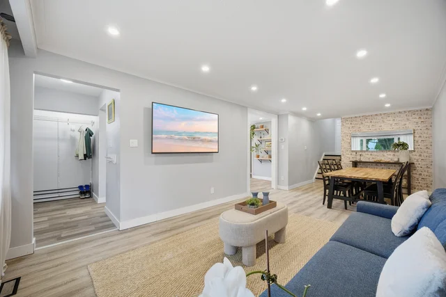 1310 Redbank Crescent, Oakville - photo 18