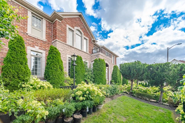 127 Ozner Crescent, Woodbridge - photo 22