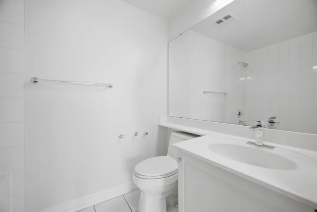 #2008-220 Burnhamthorpe Road West, Mississauga - photo 24