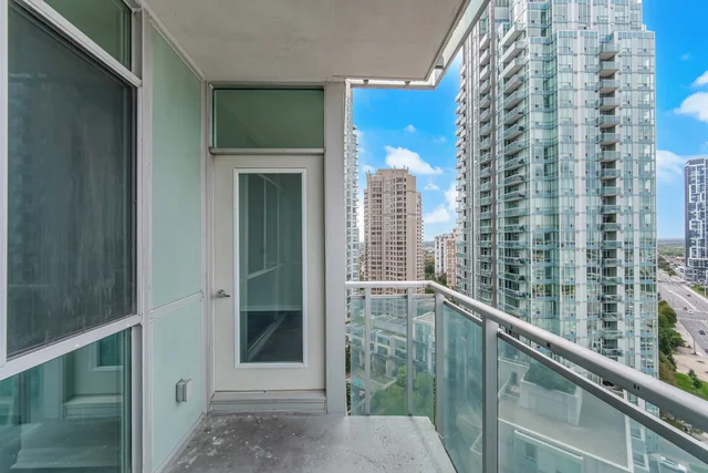 #2008-220 Burnhamthorpe Road West, Mississauga - photo 32