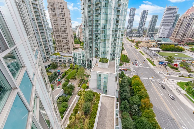 #2008-220 Burnhamthorpe Road West, Mississauga - photo 35