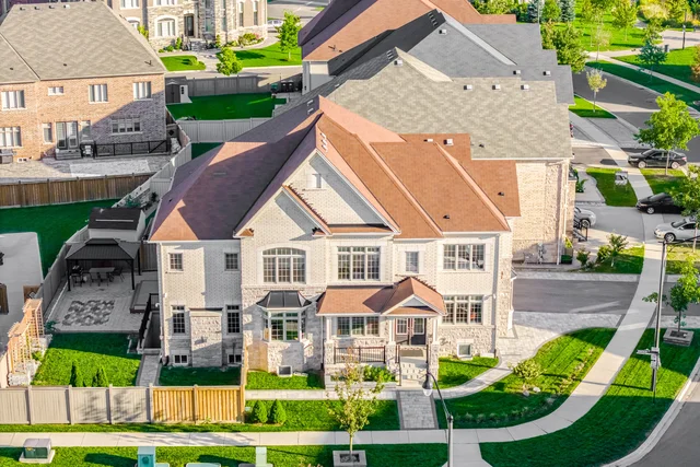 7 Anatolia Street, Brampton - photo 9