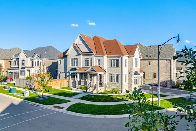 7 Anatolia Street, Brampton - photo 10