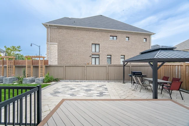 7 Anatolia Street, Brampton - photo 101