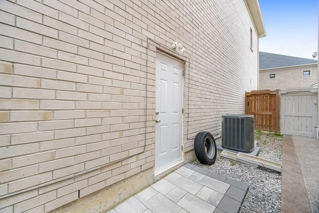 7 Anatolia Street, Brampton - photo 108