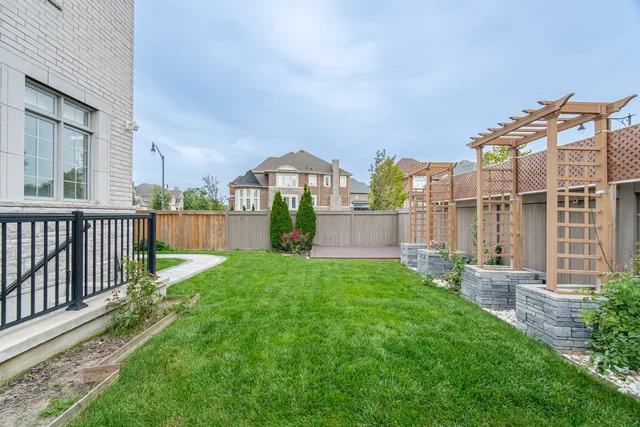 7 Anatolia Street, Brampton - photo 113