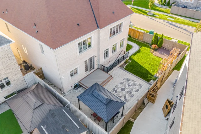 7 Anatolia Street, Brampton - photo 123