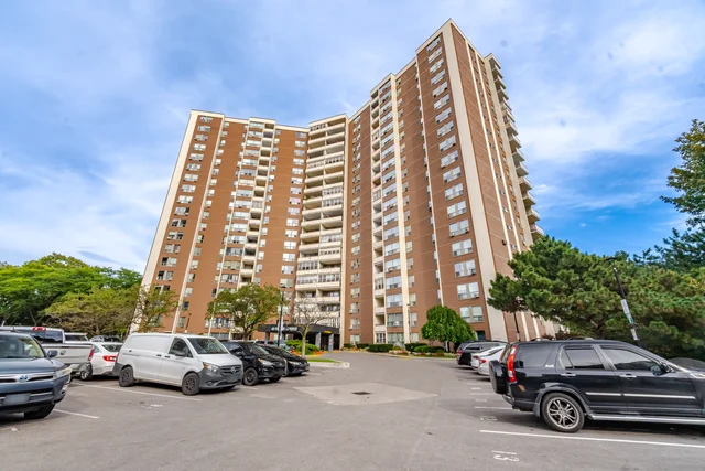 60 Pavane Linkway #1416, North York - photo 1