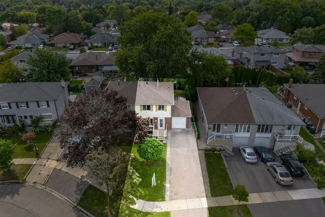 3390 Frobex Court, Mississauga - photo 2