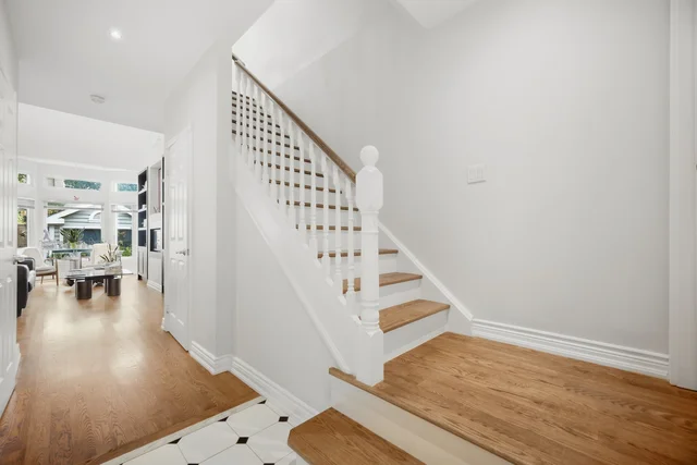 219 Broadway Avenue, Toronto - photo 27