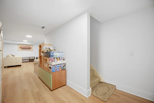 219 Broadway Avenue, Toronto - photo 57