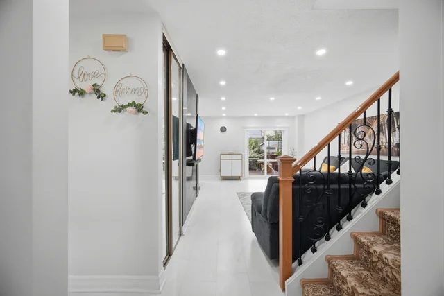 13 Dalzell Avenue, Brampton - photo 8