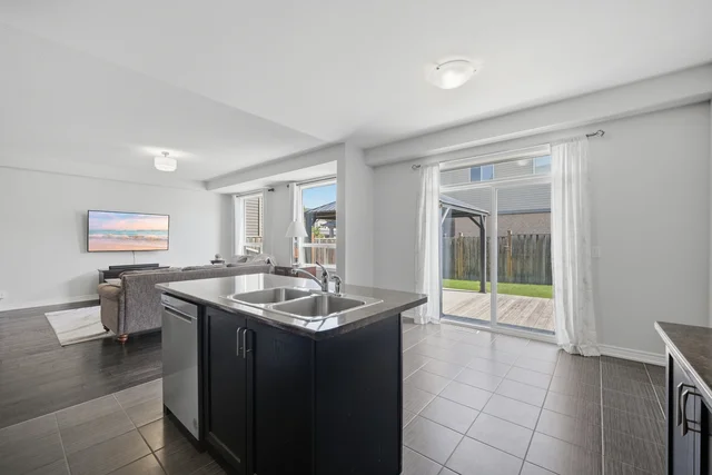 2323 Steeplechase Street, Oshawa - photo 18