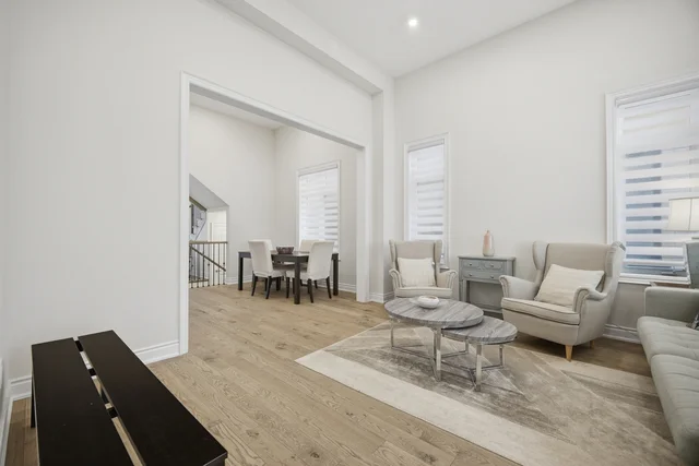 1400 Yellow Rose Circle, Oakville - photo 12